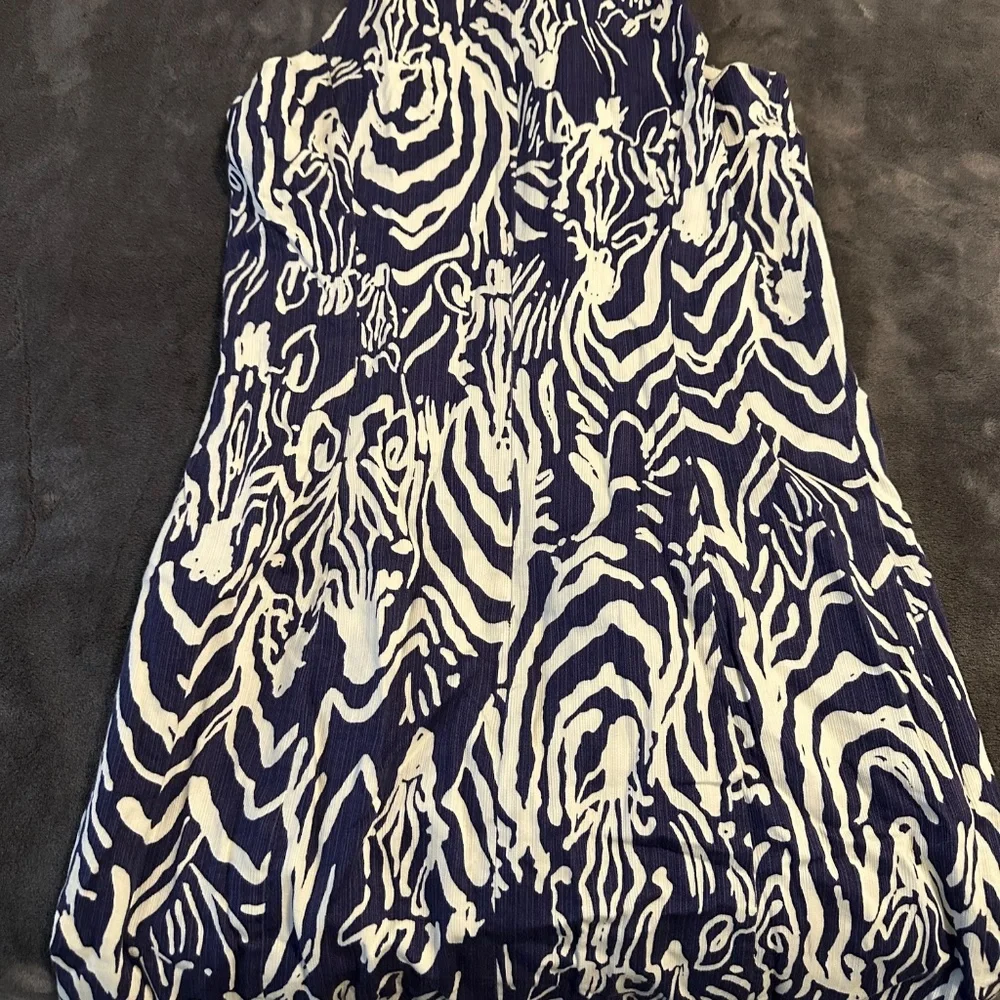 Dress - Picture 2 of 4